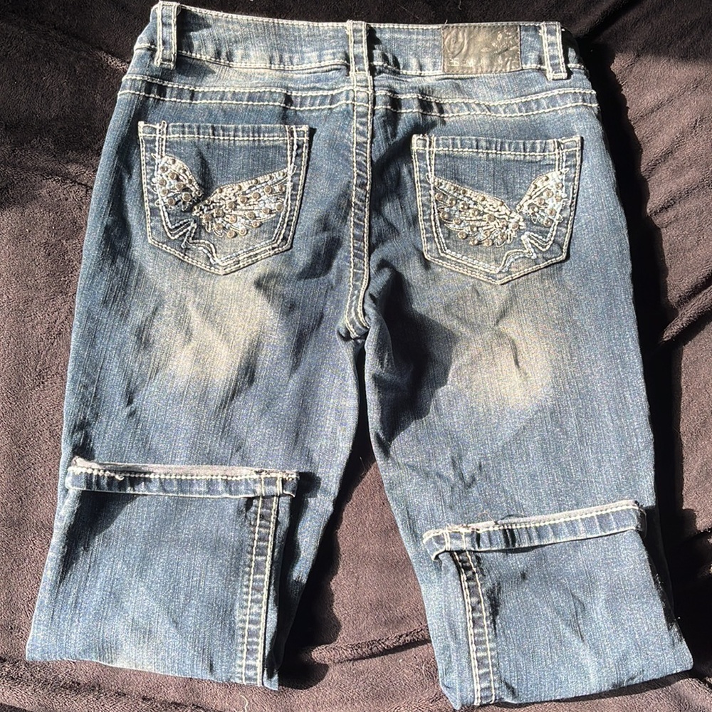 Capri’s w Embellished Pockets